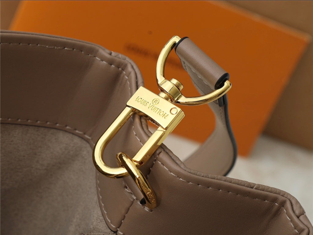 Louis Vuitton Grand Palais tote bag