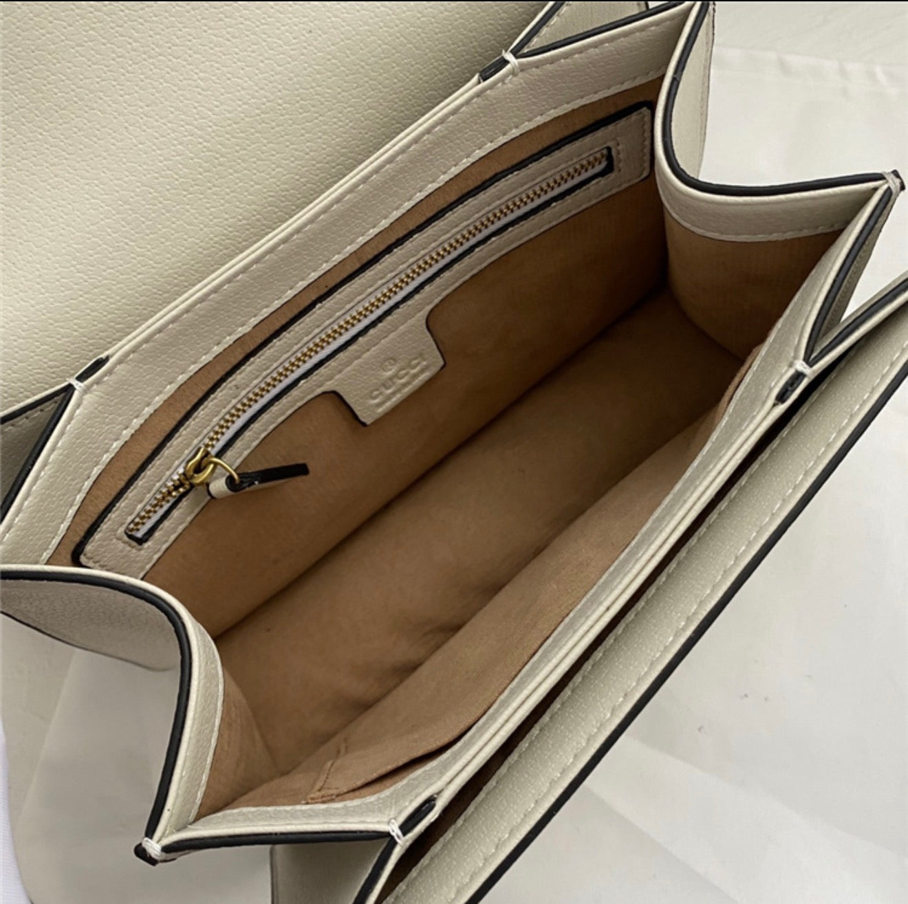 Gucci GG Supreme Small Queen Margaret