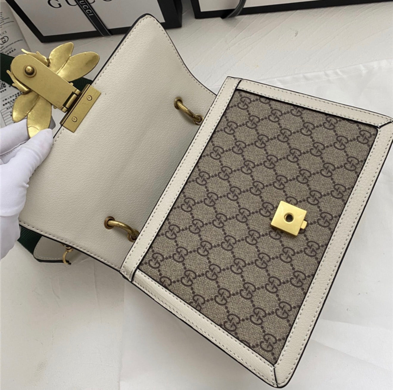 Gucci GG Supreme Small Queen Margaret